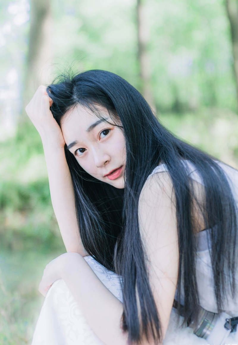 生活的真谛在于宽恕与忘记：宽恕那些值得的人，忘记那些不值得的人。